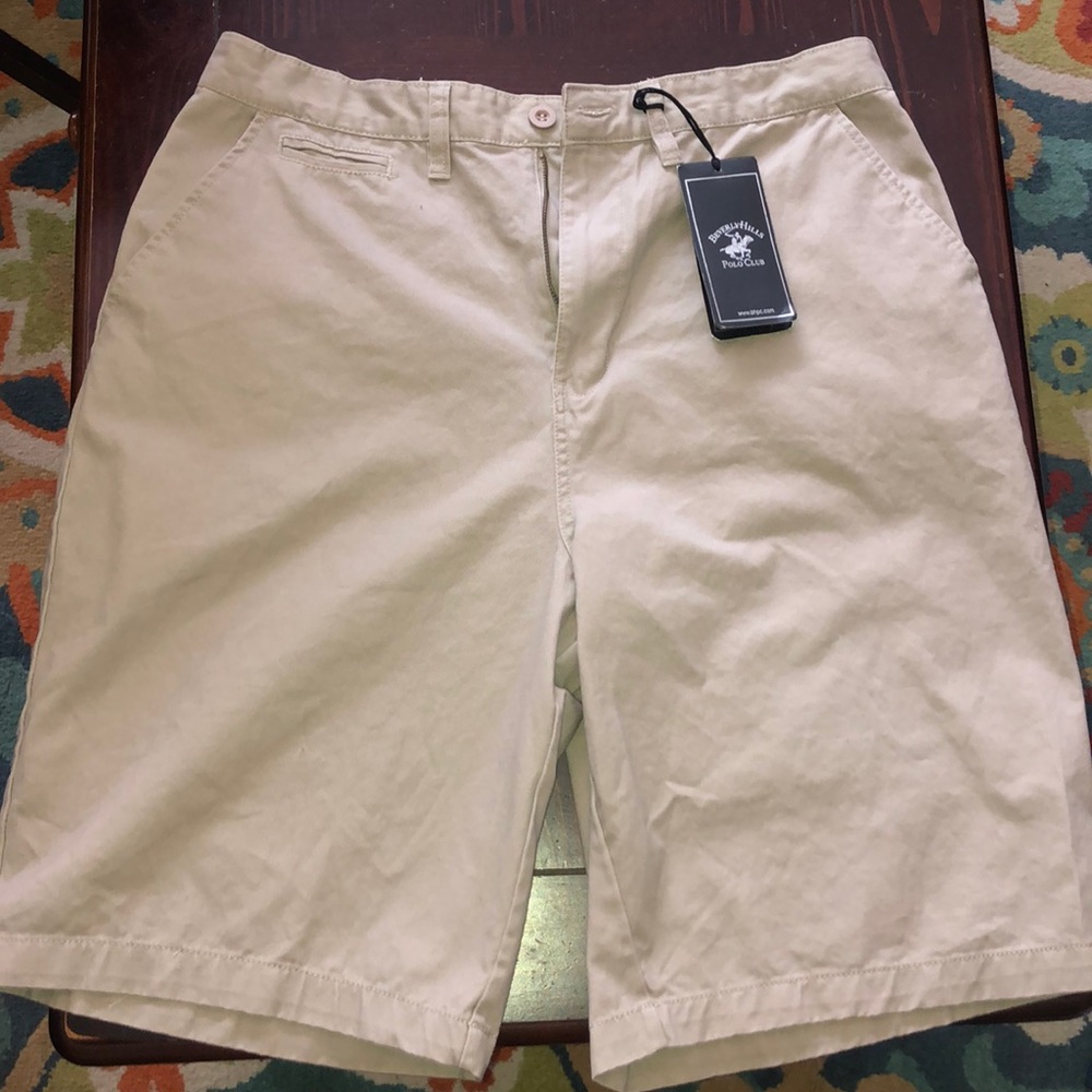 NWT Men’s Khaki Shorts